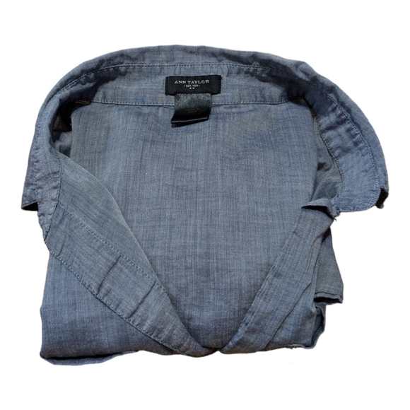 ANN Taylor| Button Down Blouse Shirt Light Gray Long Sleeves |Size: 4 - Picture 2 of 9